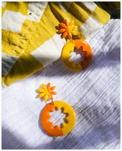 Load image into Gallery viewer, *PRE-ORDER* Retro Flower Danglers
